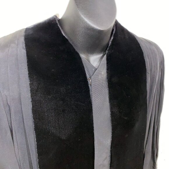 VINTAGE Black BENTLEY & SIMON Clergy Velvet Panel ROBE Priest, Officiant, etc.XL - Picture 8 of 10
